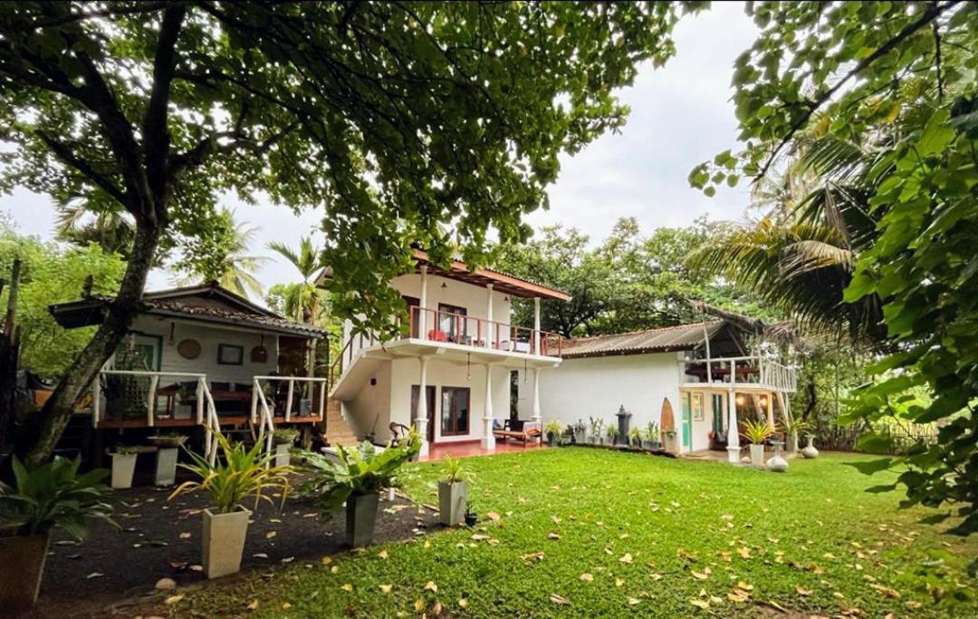 Beach House Kalukatiya - Family Villa, Seaview Room, Garden Room Dikwella Exteriör bild