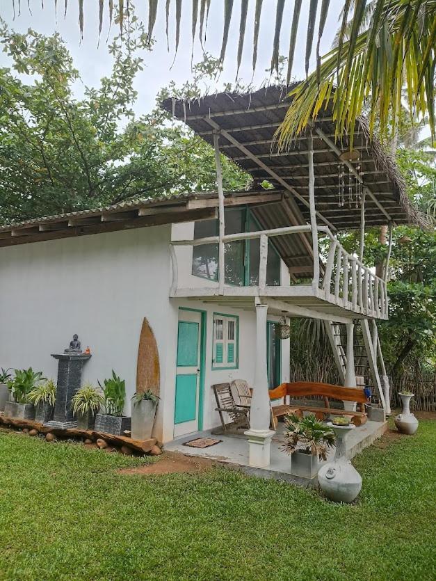 Beach House Kalukatiya - Family Villa, Seaview Room, Garden Room Dikwella Exteriör bild